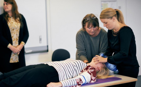 Sundhedsfaglig diplomuddannelse hos UC SYD i professionspraksis