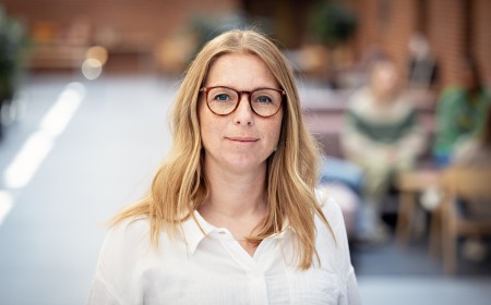 Louise Hansen underviser administrationsbachelor