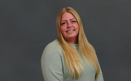 Janni Frølund (JFRO), medarbejderbillede